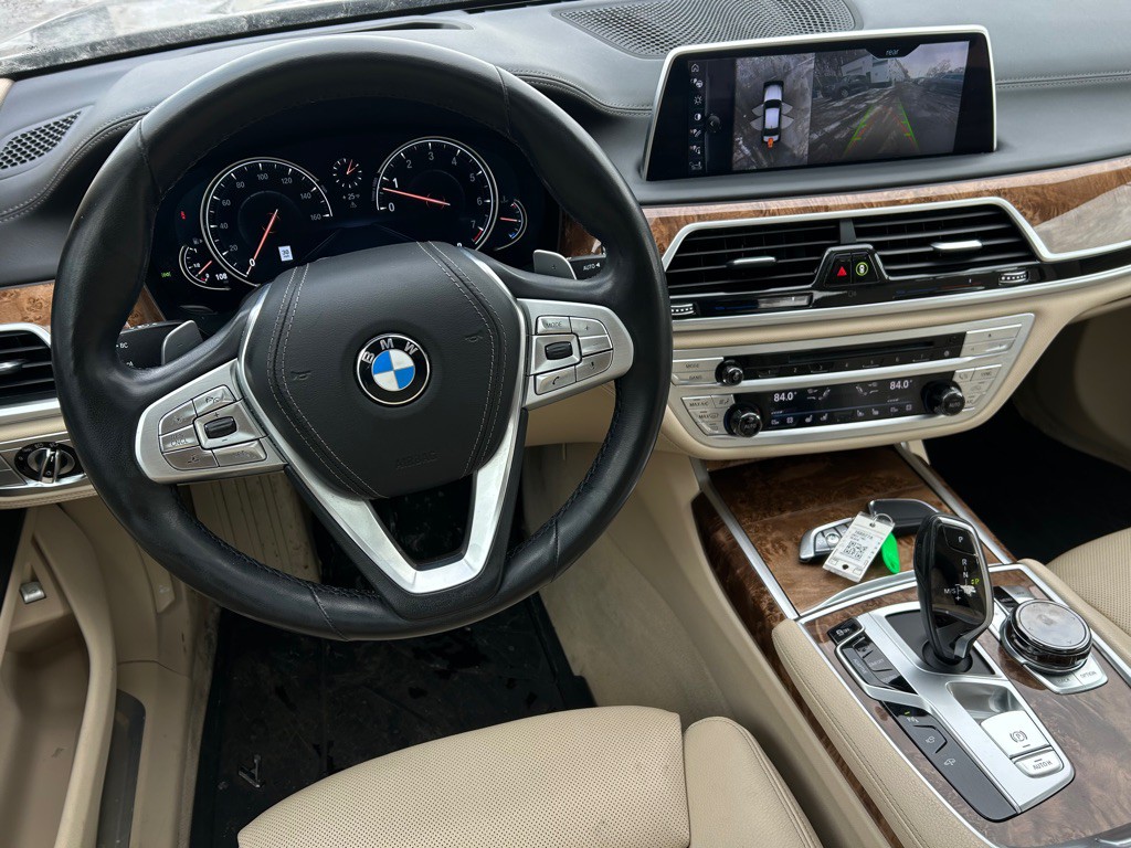 2017 BMW 7 Series Image 4