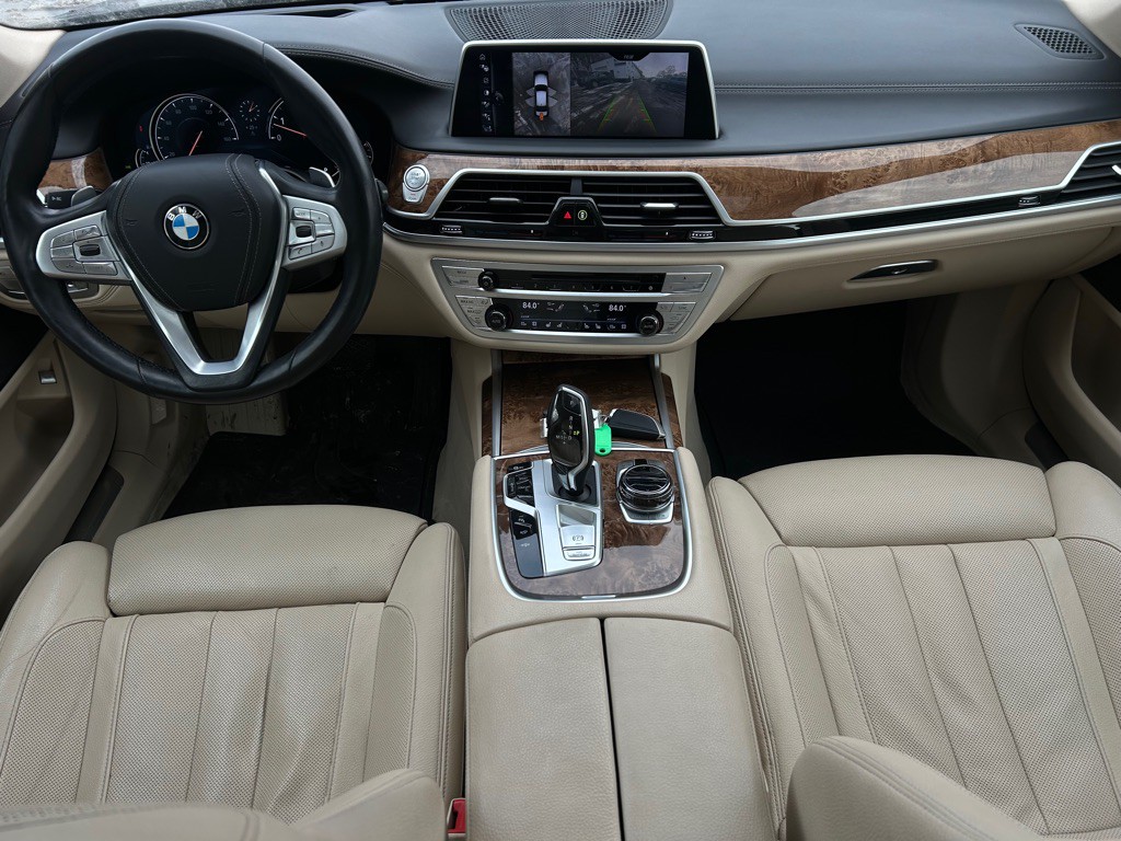 2017 BMW 7 Series Image 7