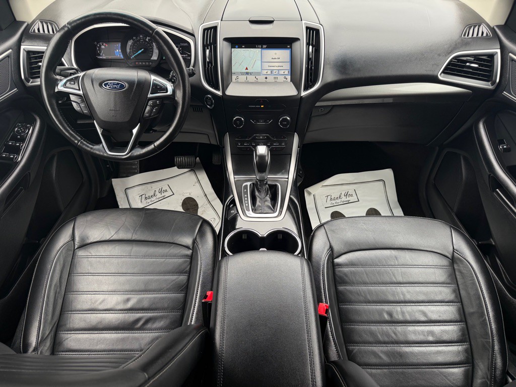 2017 Ford Edge Image 2