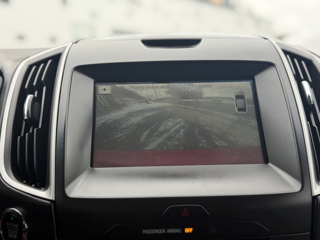 2017 Ford Edge Image 5