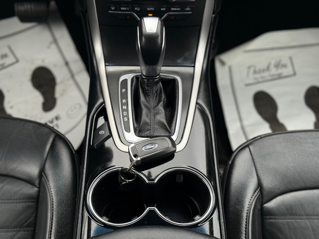 2017 Ford Edge Image 6