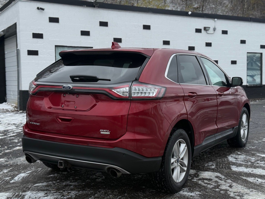 2017 Ford Edge Image 17