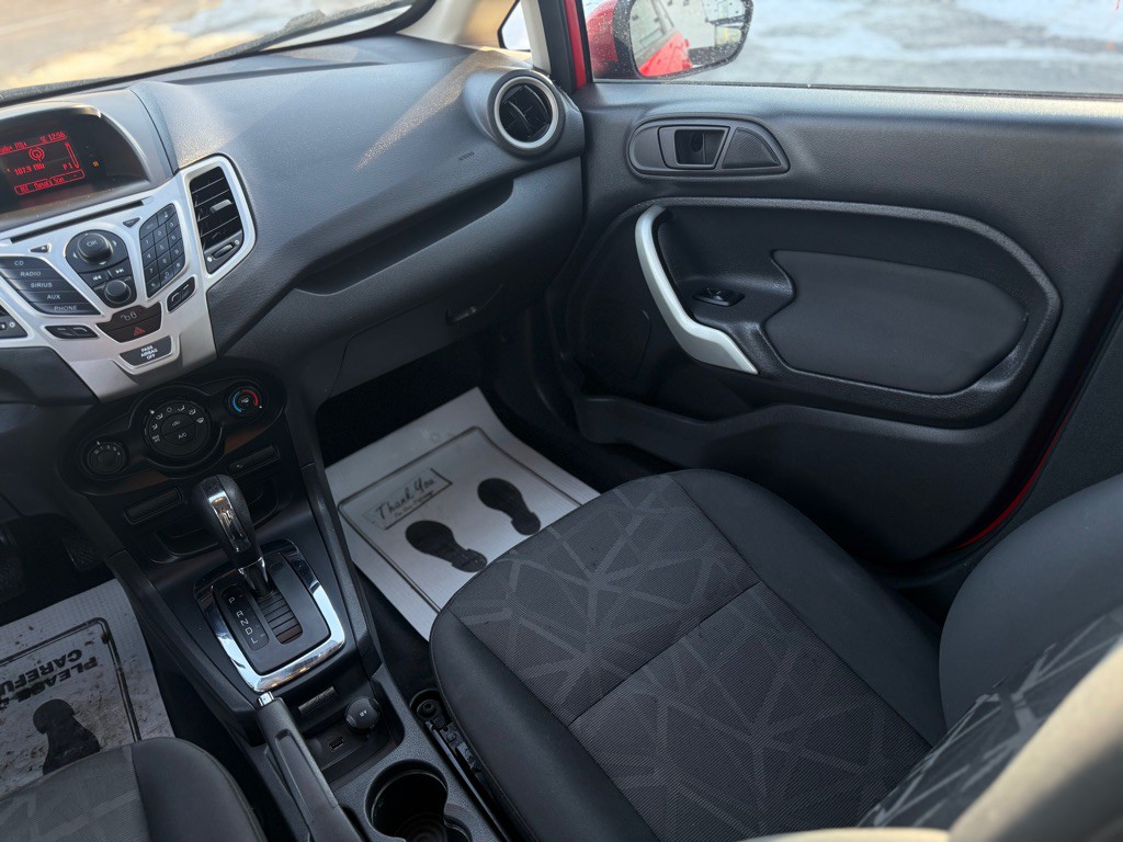 2012 Ford Fiesta Image 7