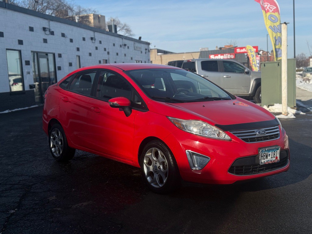 2012 Ford Fiesta Image 11