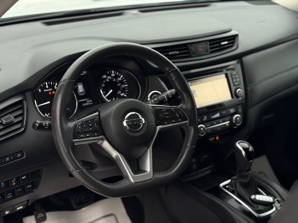 2017 Nissan Rogue Image 4