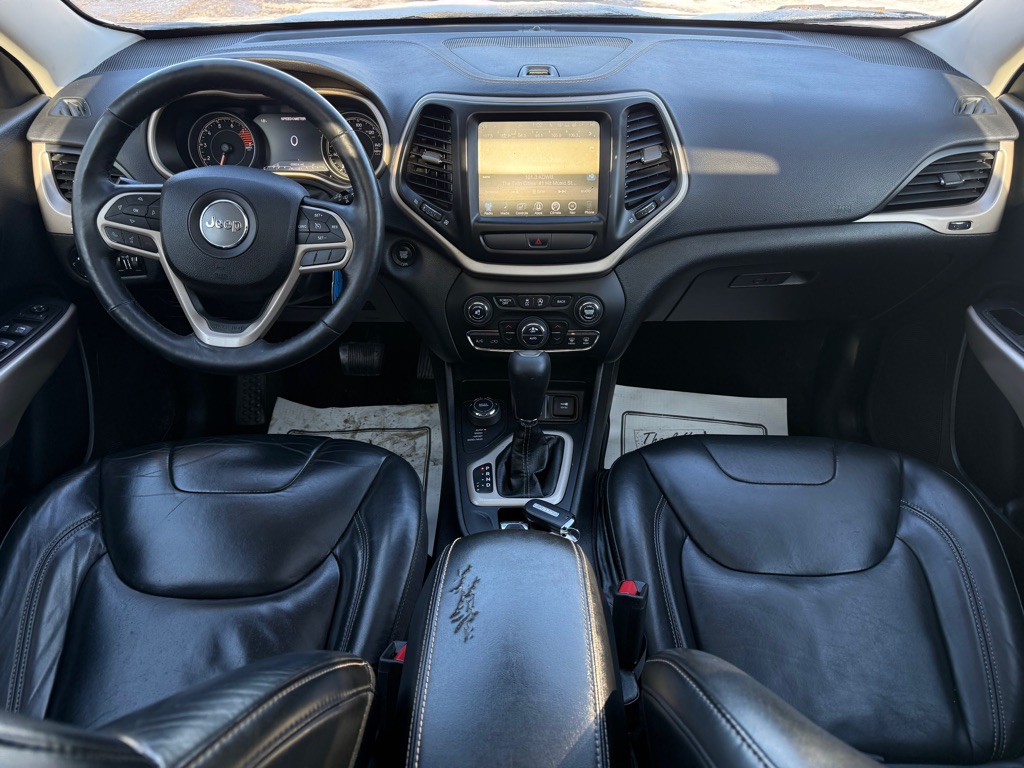 2017 Jeep Cherokee Image 8