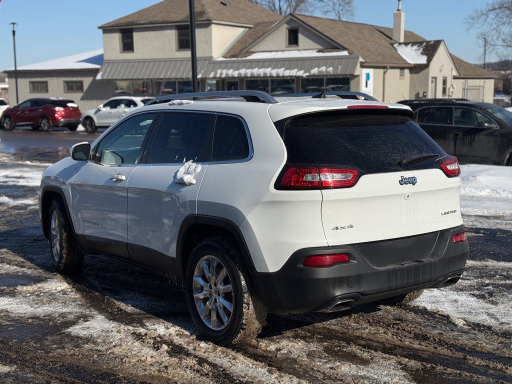 2017 Jeep Cherokee Image 14