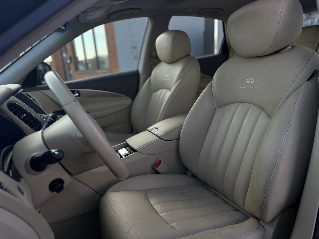 2008 INFINITI EX35 Image 2