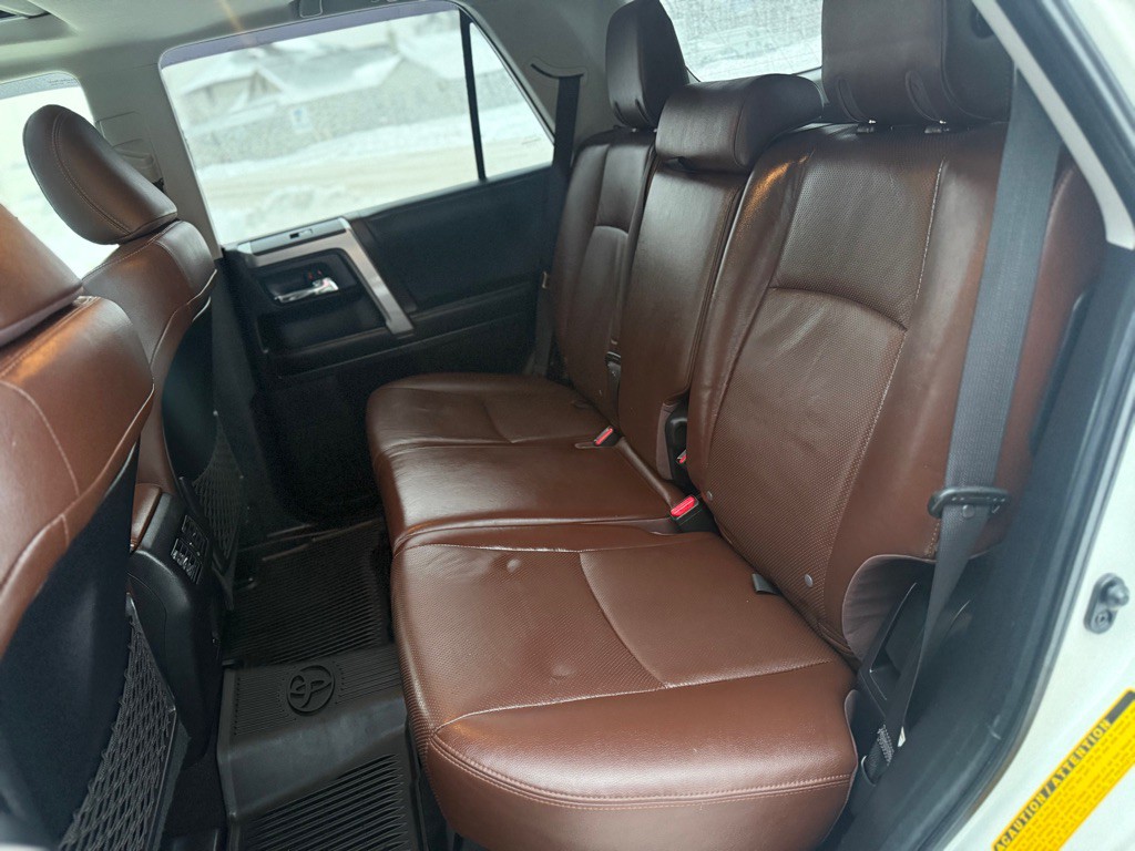 2020 Toyota 4Runner Image 9