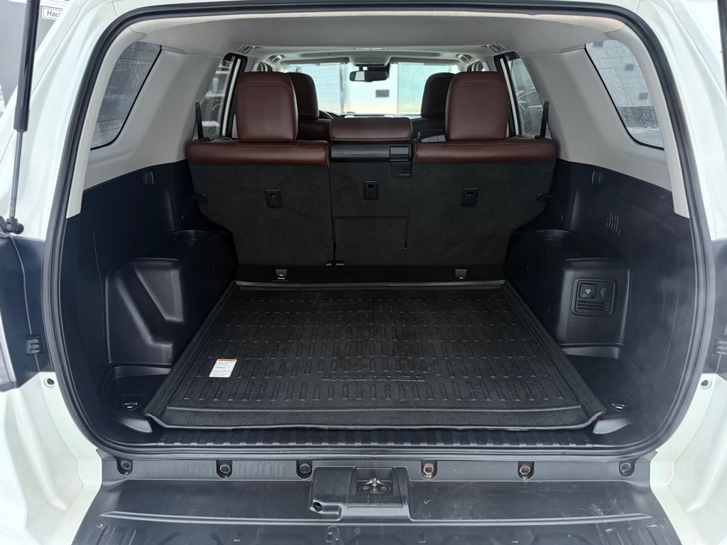 2020 Toyota 4Runner Image 11