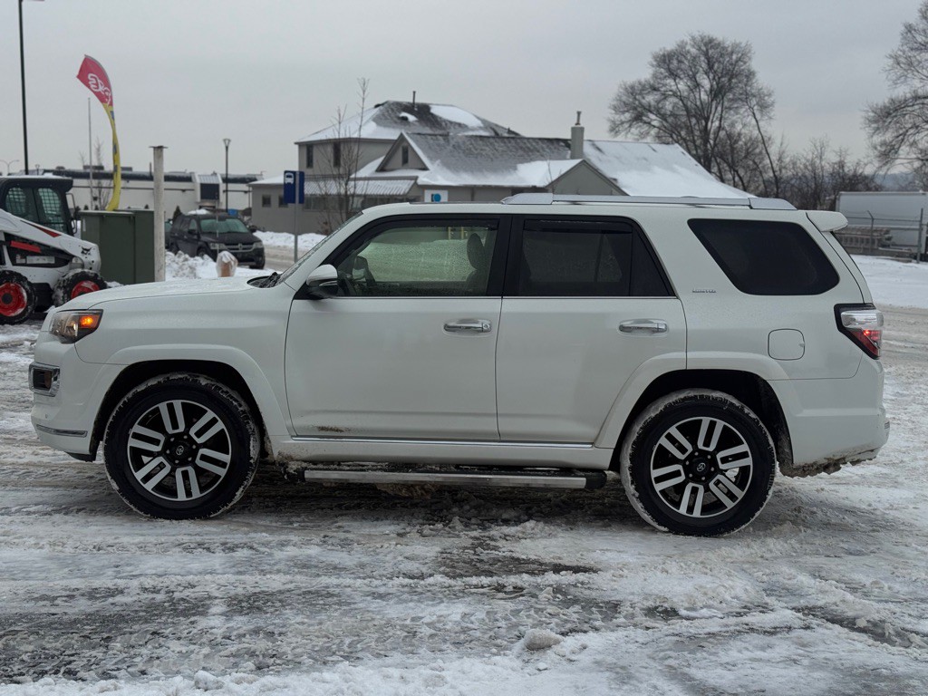 2020 Toyota 4Runner Image 18