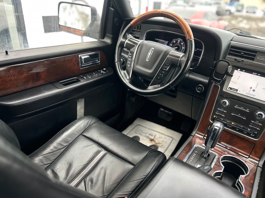 2016 Lincoln Navigator Image 7