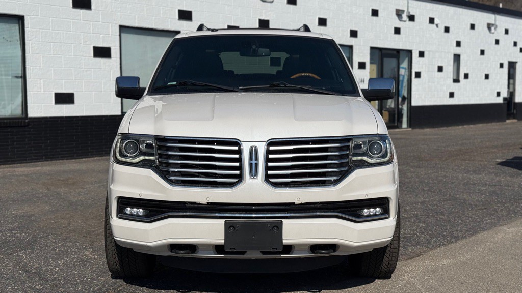 2016 Lincoln Navigator Image 13