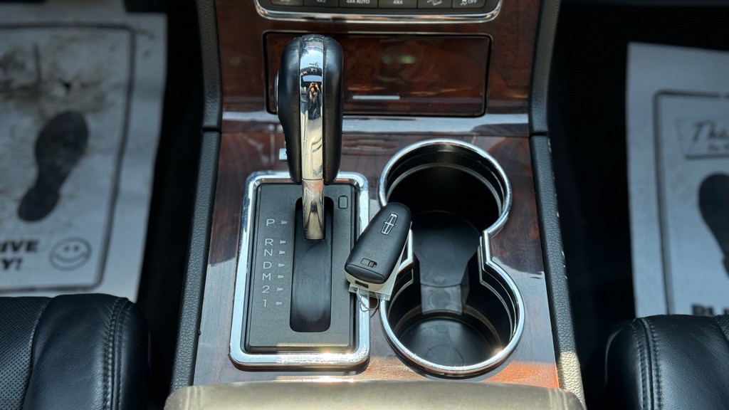 2016 Lincoln Navigator Image 25