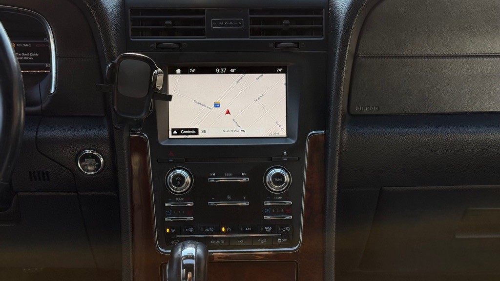 2016 Lincoln Navigator Image 26