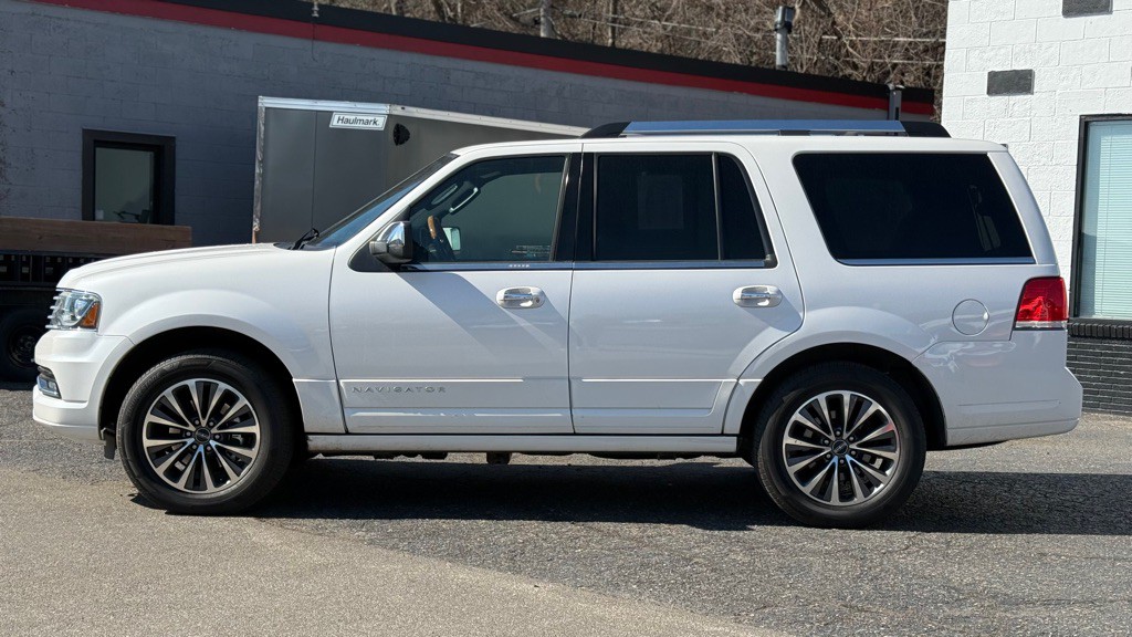 2016 Lincoln Navigator Image 39