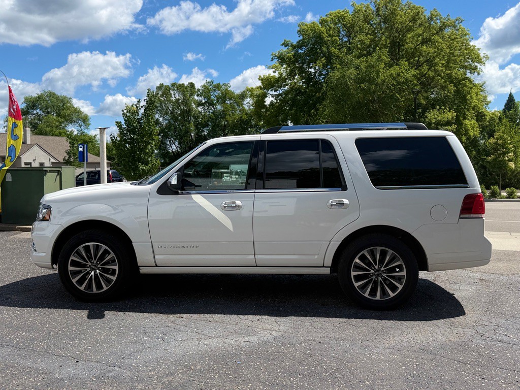 2016 Lincoln Navigator Image 15