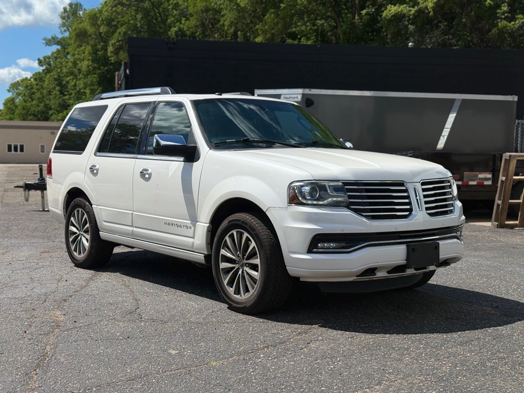 2016 Lincoln Navigator Image 20