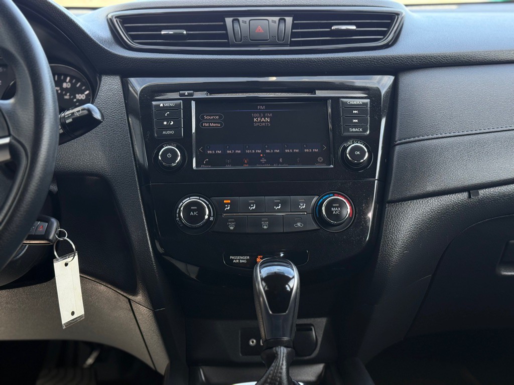 2018 Nissan Rogue Image 5