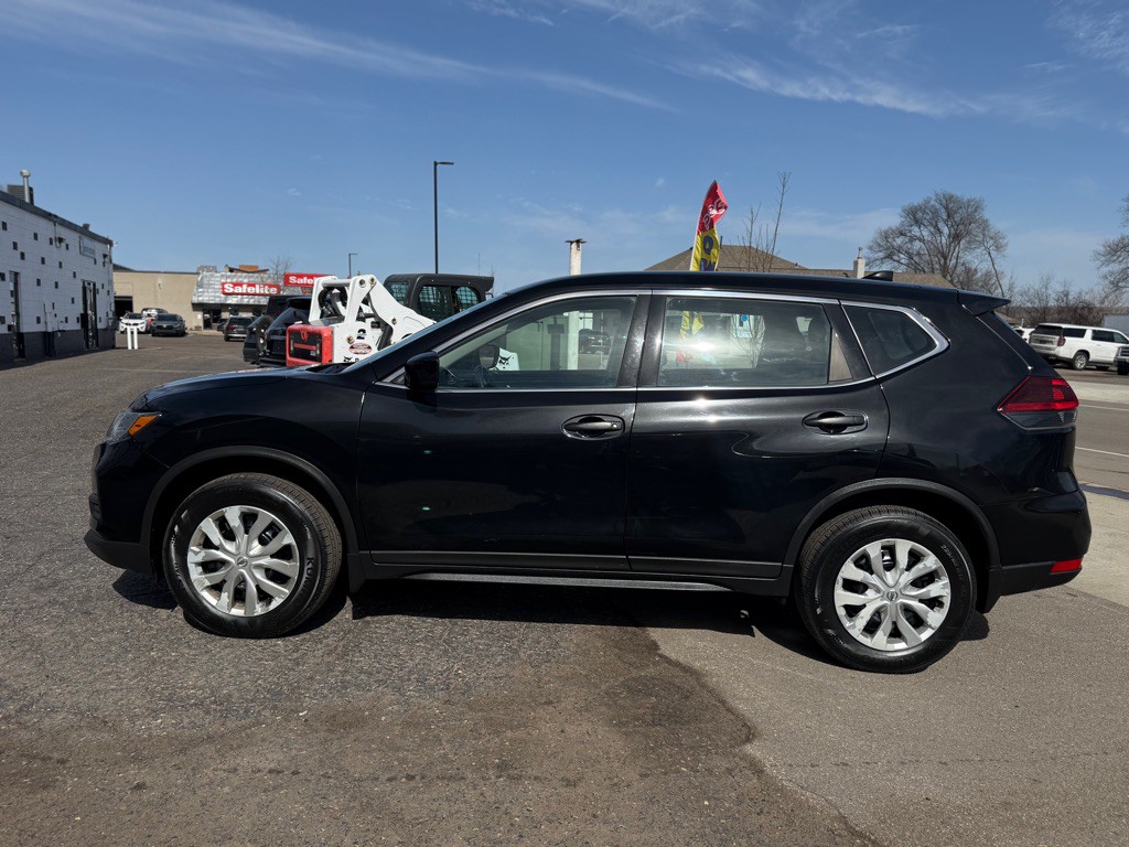 2018 Nissan Rogue Image 14