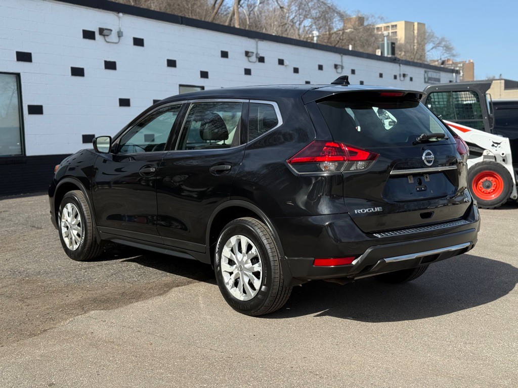 2018 Nissan Rogue Image 15