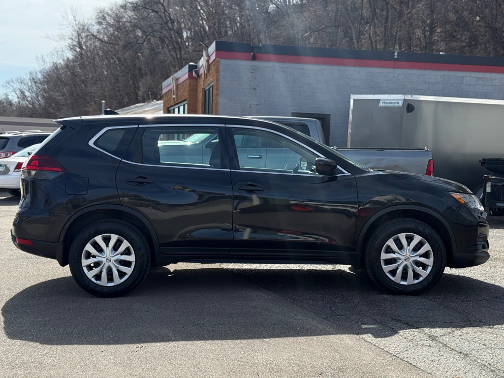 2018 Nissan Rogue Image 18