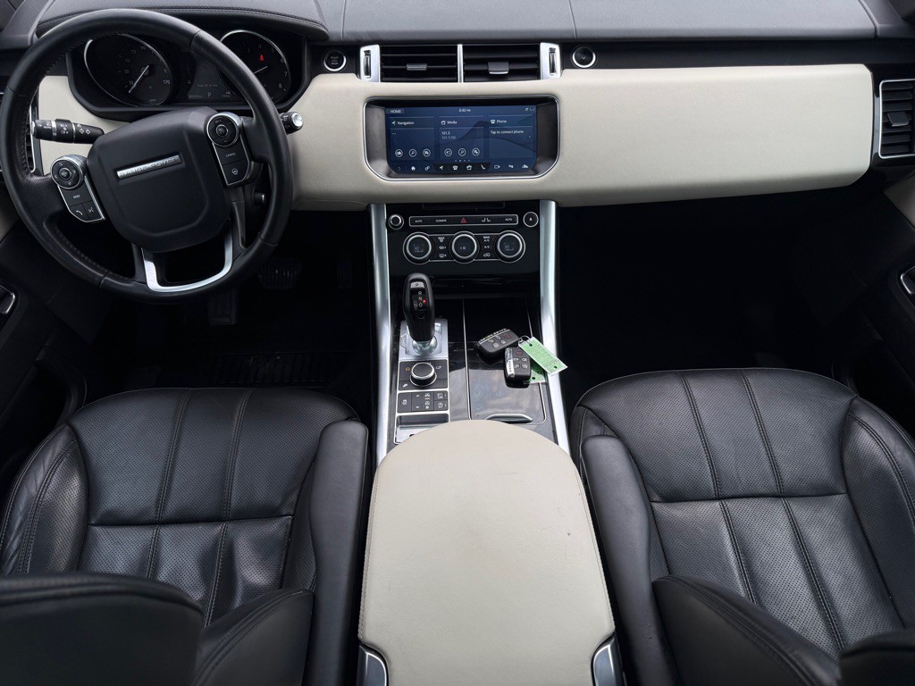 2017 Land Rover Range Rover Sport Image 4