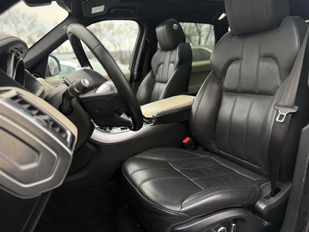 2017 Land Rover Range Rover Sport Image 9