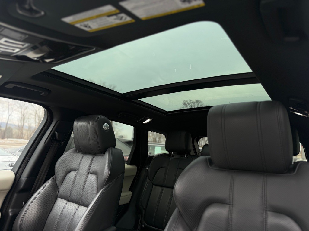 2017 Land Rover Range Rover Sport Image 12