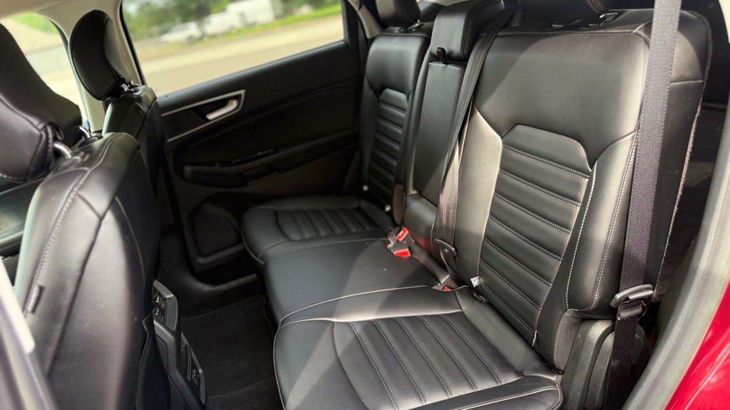 2019 Ford Edge Image 11