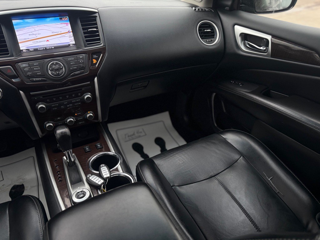 2015 Nissan Pathfinder Image 3