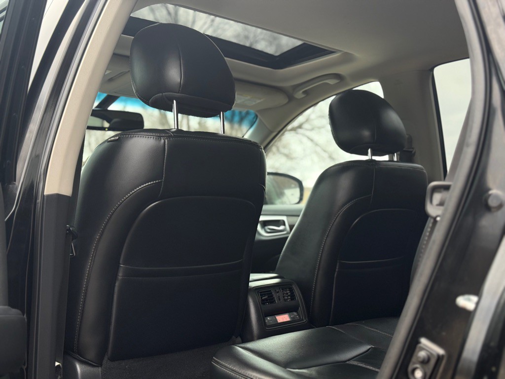 2015 Nissan Pathfinder Image 10