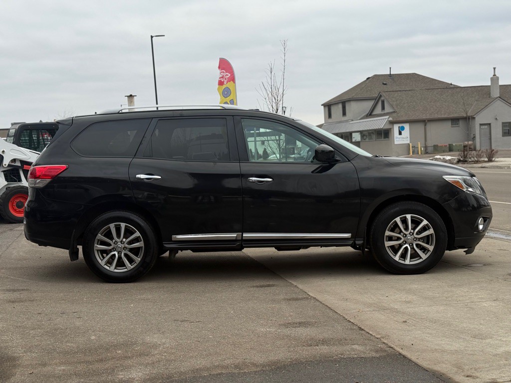 2015 Nissan Pathfinder Image 15