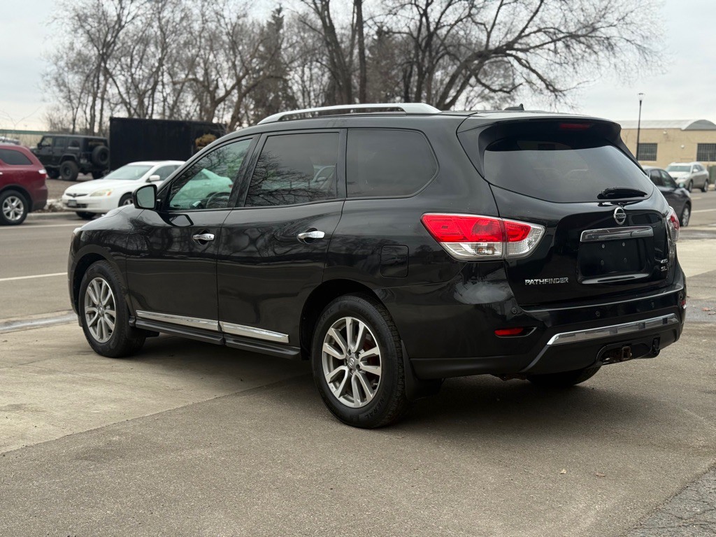 2015 Nissan Pathfinder Image 18
