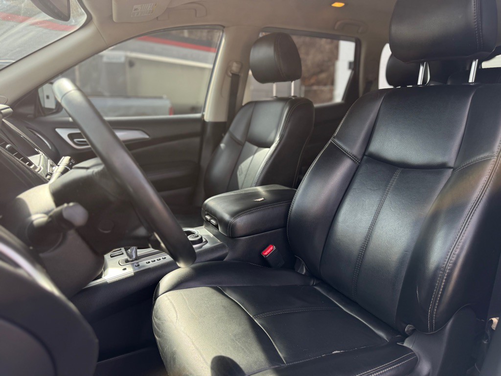 2017 Nissan Pathfinder Image 8