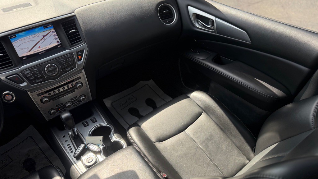 2017 Nissan Pathfinder Image 3