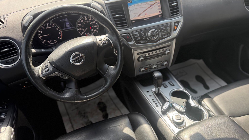 2017 Nissan Pathfinder Image 4