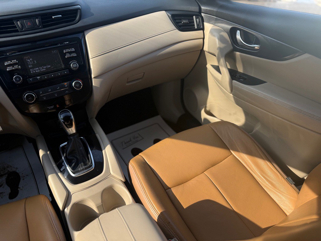 2017 Nissan Rogue Image 3