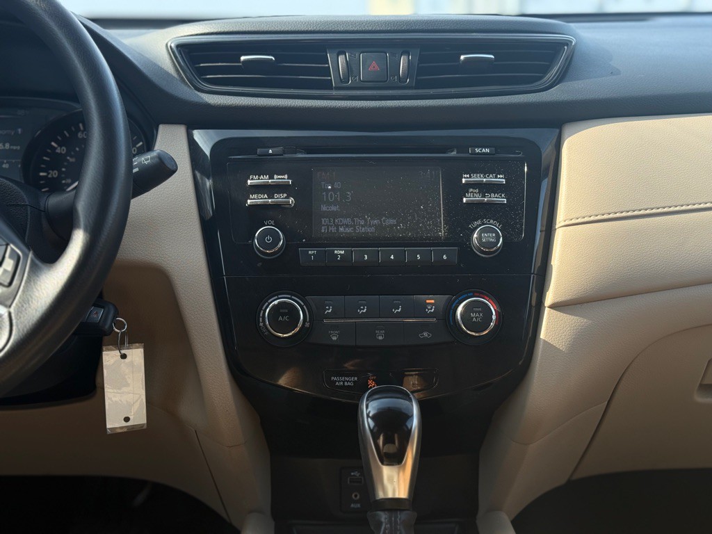 2017 Nissan Rogue Image 5