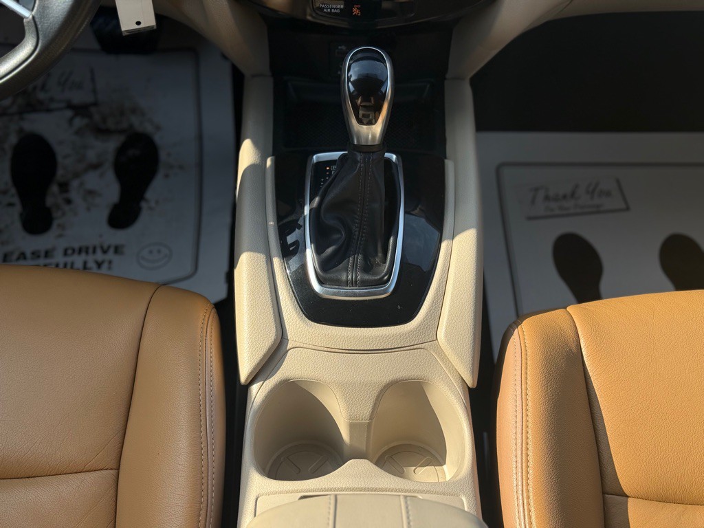 2017 Nissan Rogue Image 7