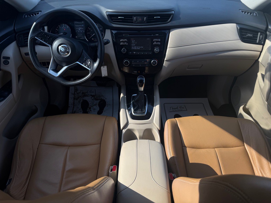 2017 Nissan Rogue Image 8