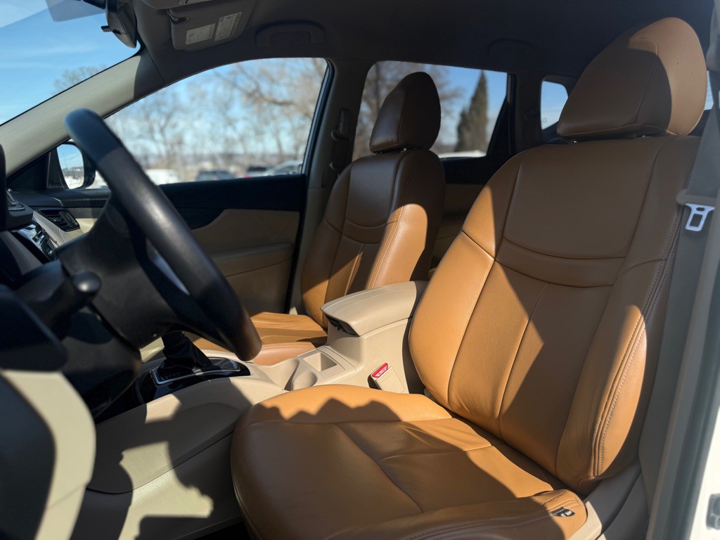 2017 Nissan Rogue Image 9