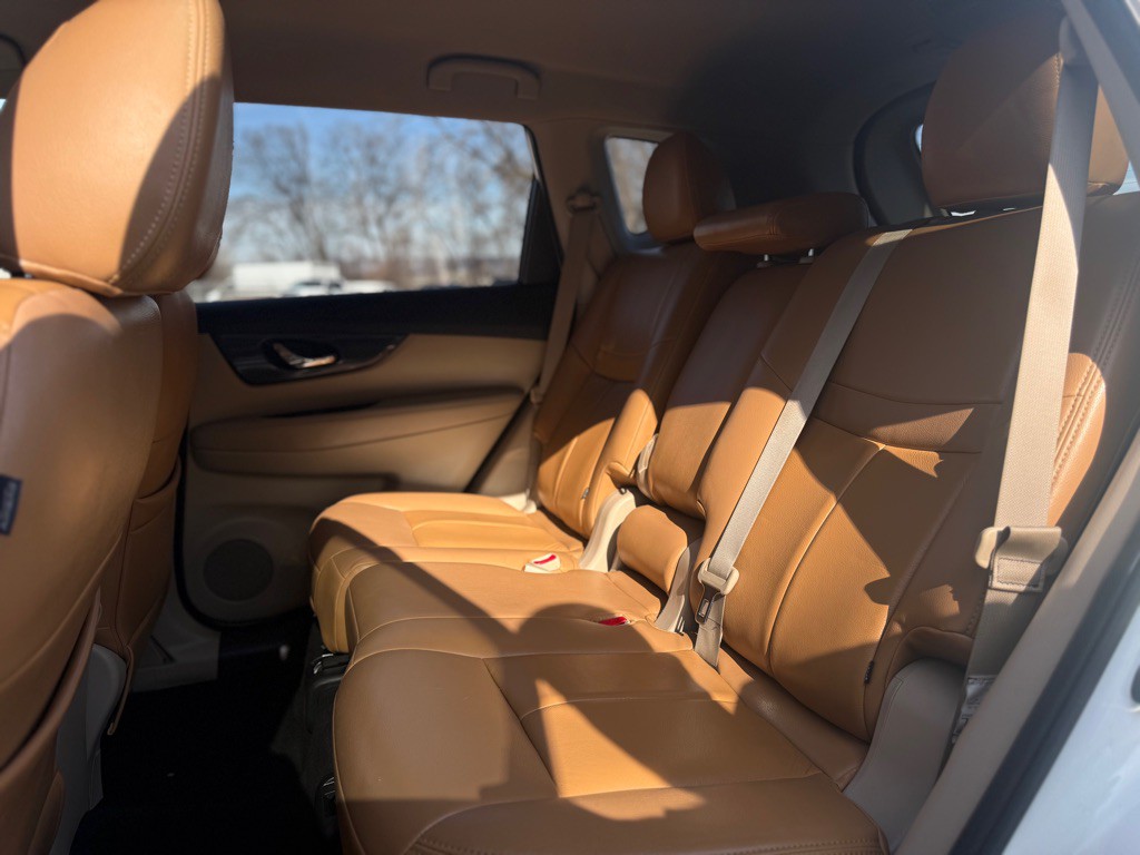 2017 Nissan Rogue Image 11