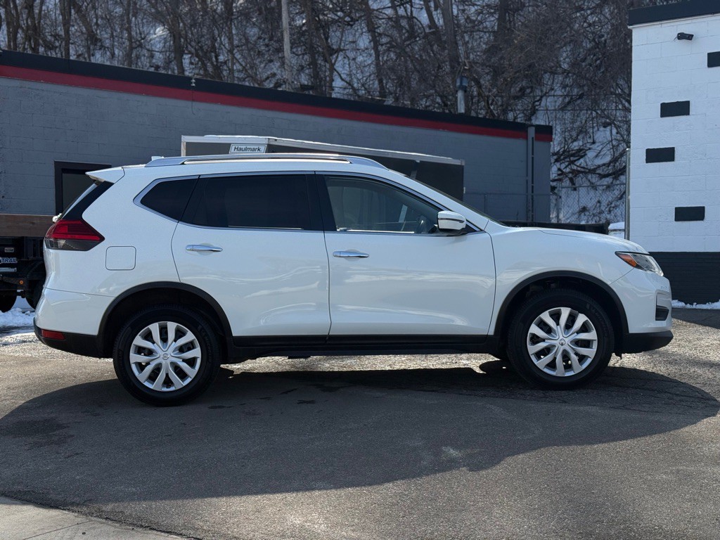 2017 Nissan Rogue Image 15