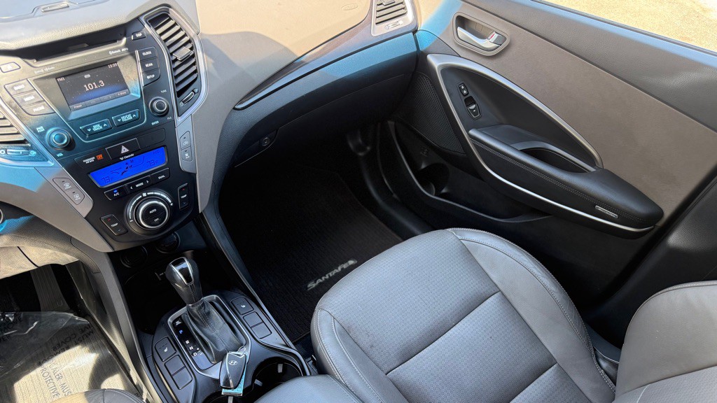 2014 Hyundai Santa Fe Image 4