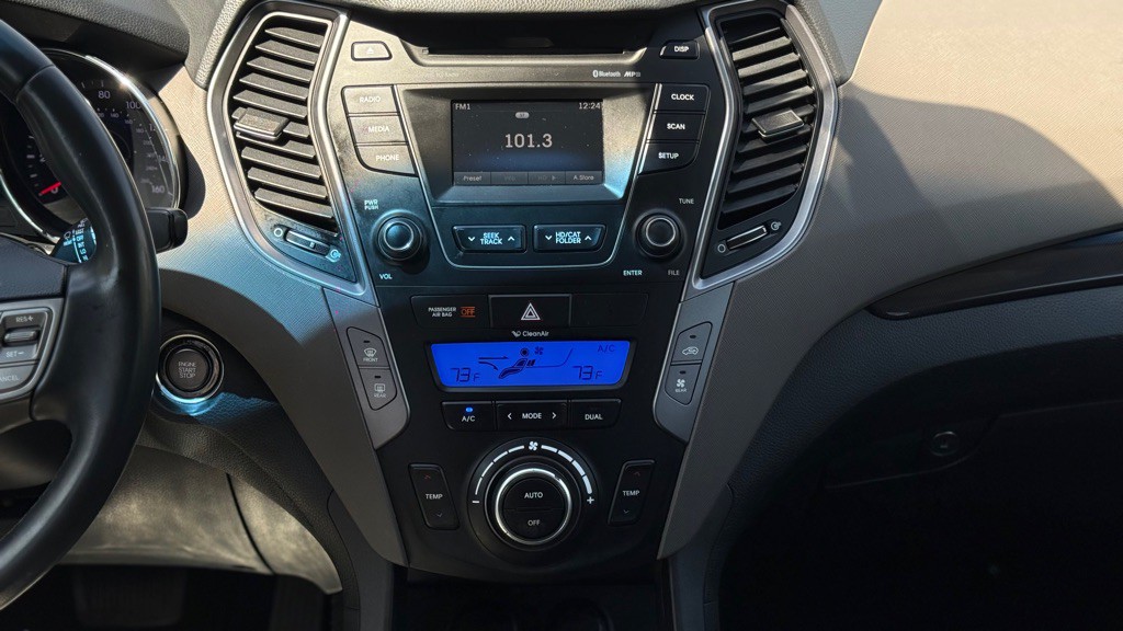 2014 Hyundai Santa Fe Image 6
