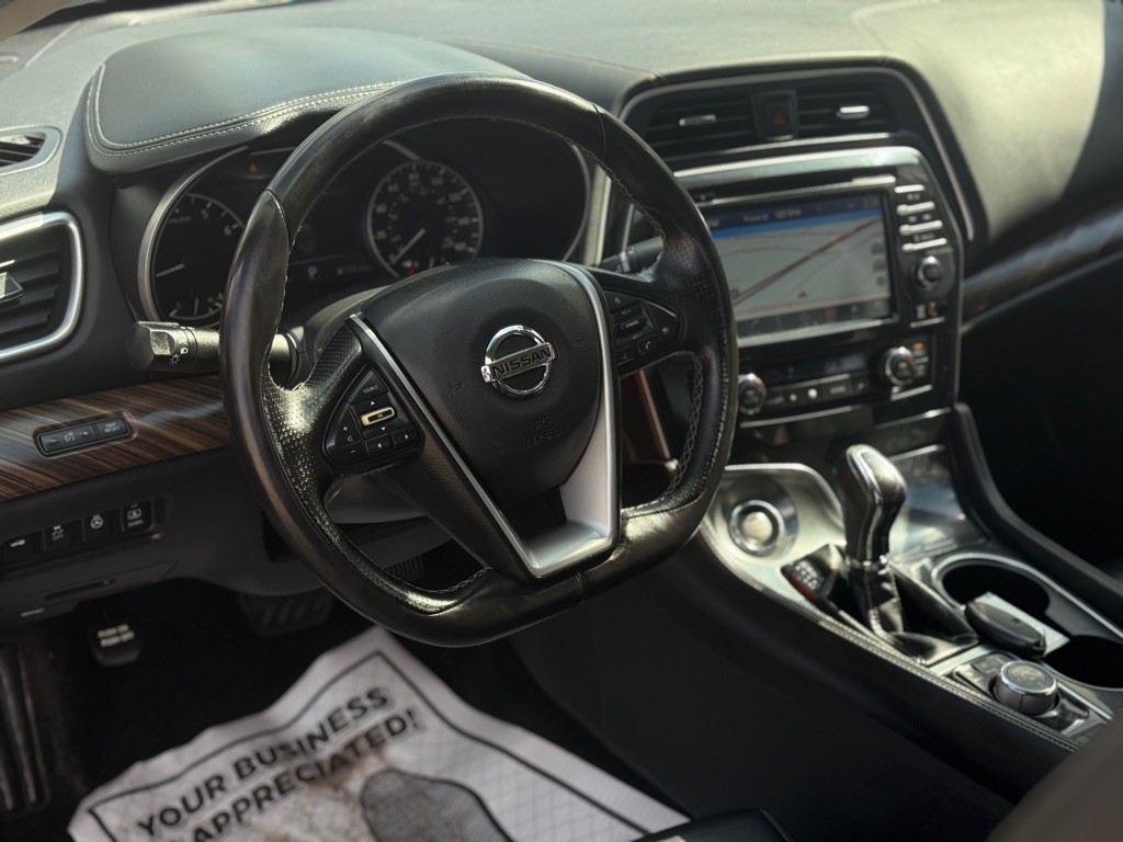 2017 Nissan Maxima Image 4