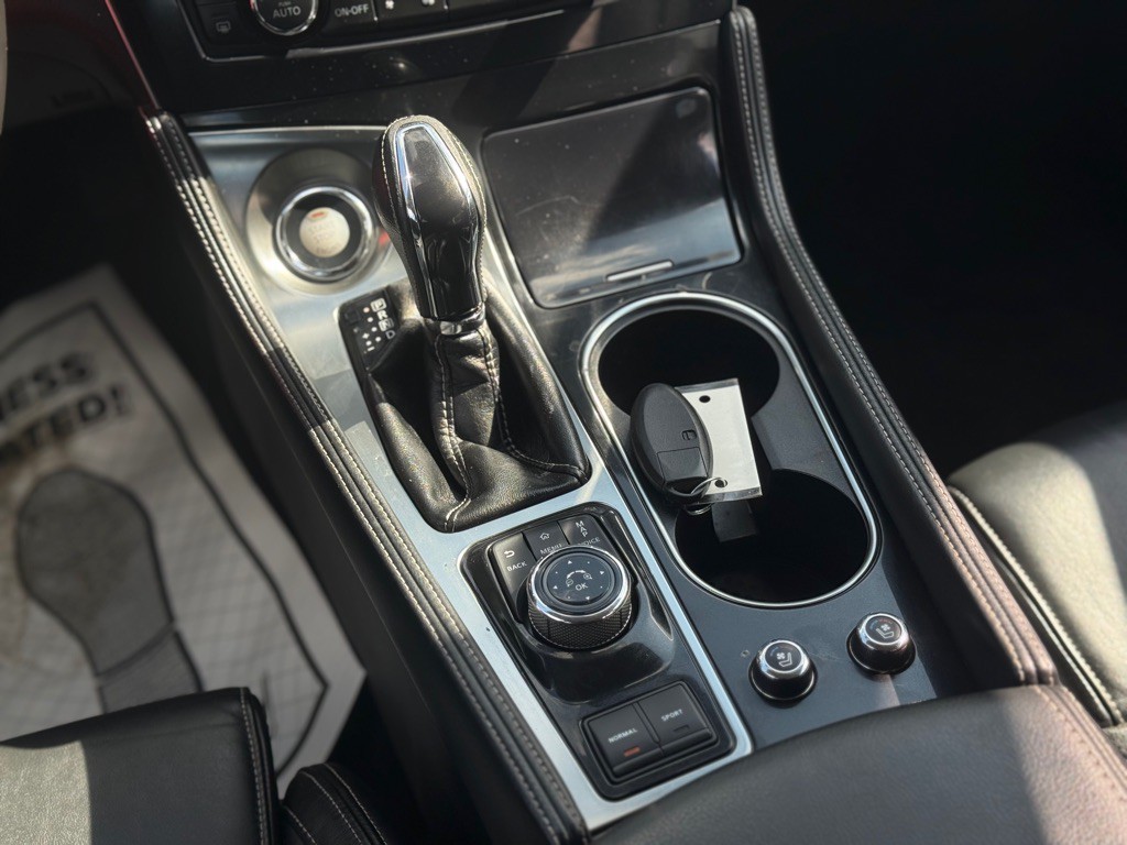 2017 Nissan Maxima Image 7