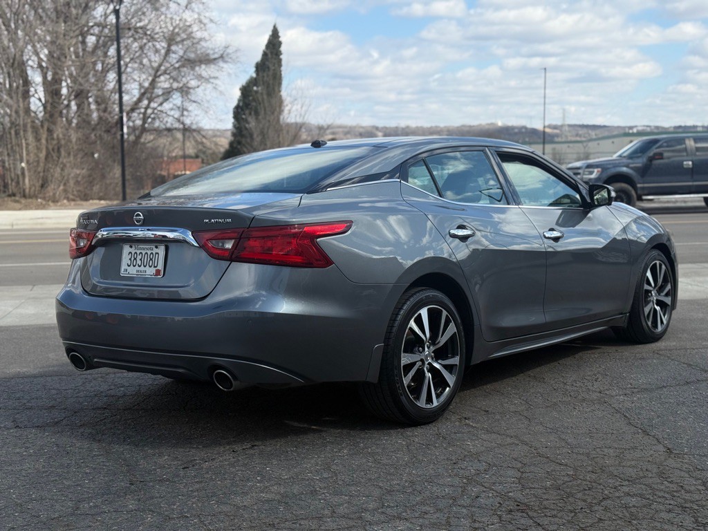 2017 Nissan Maxima Image 14