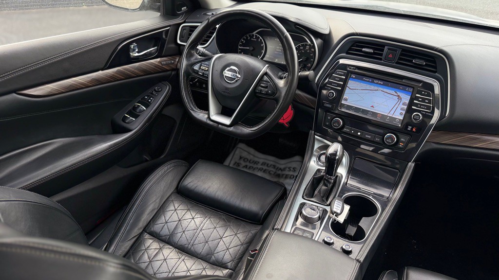 2017 Nissan Maxima Image 3